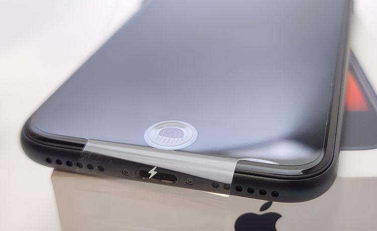 �ڿ���̤���ѡ� iPhone SE3 64GB �ߥåɥʥ��� SIM�ե꡼ ��Ƚ��