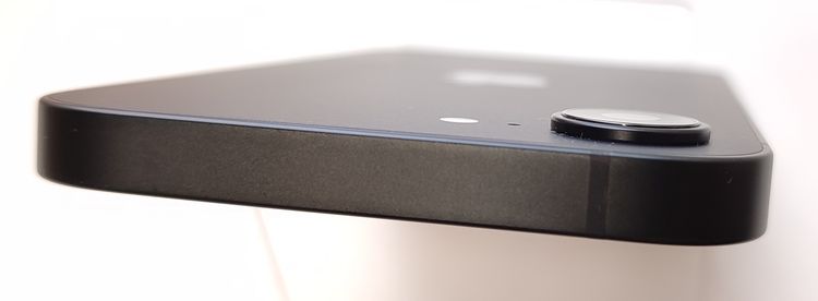 ��������ʡ� iPhone16e 128GB �֥�å� ������SIM�ե꡼ �Хåƥ꡼100%