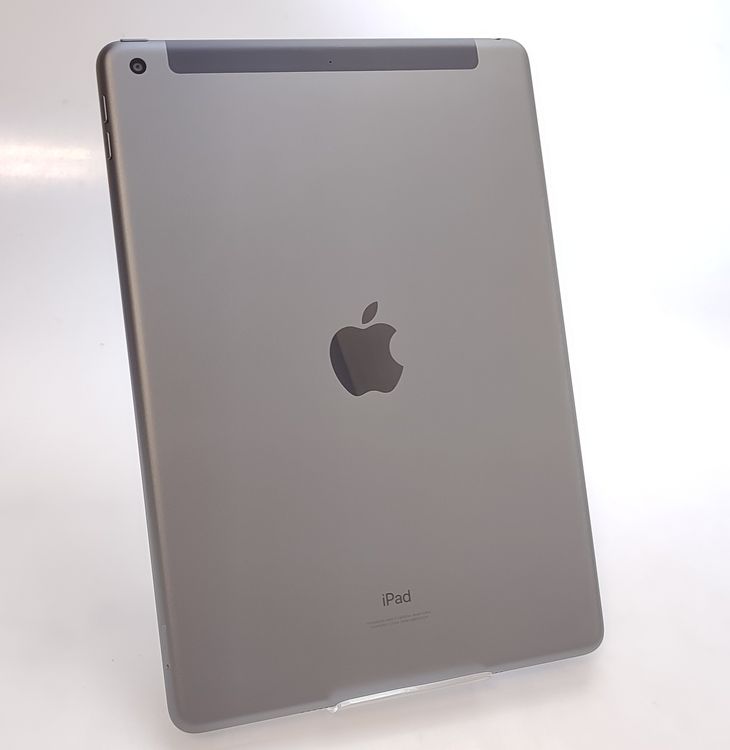 ��������š� iPad ��9���� 64GB ���졼 SIM�ե꡼ ��Ƚ�� �Хåƥ꡼98%