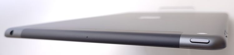 ��������š� iPad ��9���� 64GB ���졼 SIM�ե꡼ ��Ƚ�� �Хåƥ꡼100%