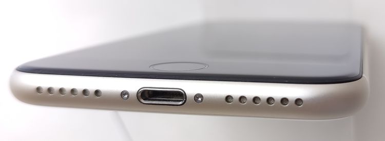 ��������š� iPhone SE3 64GB �������饤�� SIM�ե꡼ ��Ƚ�� 90%