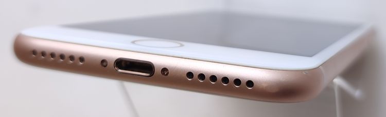 ʡ iPhone8 64GB  SIMե꡼ Хåƥ꡼81%
