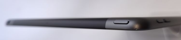 ������ʡ� iPad ��9���� 64GB ���졼 SIM�ե꡼ ��Ƚ�� �Хåƥ꡼100%