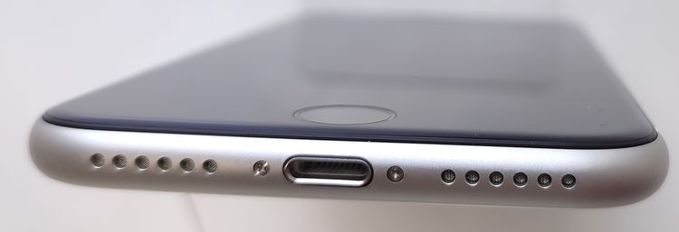 š iPhone SE2 64GB ۥ磻 SIMå Ƚ 94%