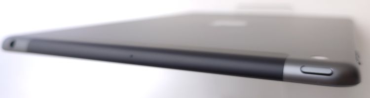 ��������š� iPad ��9���� 64GB ���졼 SIM�ե꡼ ��Ƚ�� �Хåƥ꡼100%