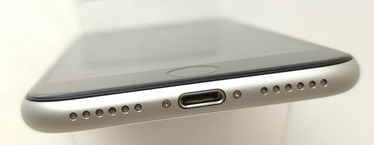 ������ʡ� iPhone SE2 64GB �ۥ磻�� ������SIM�ե꡼ �Хåƥ꡼83%