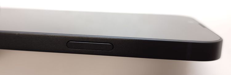 ��������ʡ� iPhone16e 128GB �֥�å� ������SIM�ե꡼ �Хåƥ꡼100%