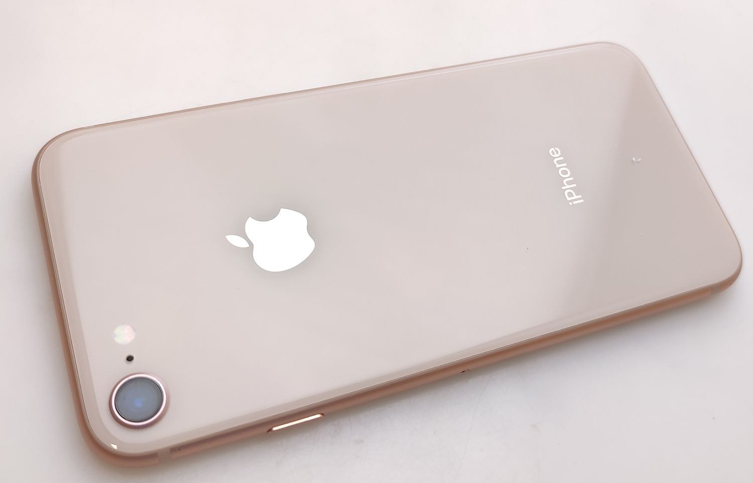 ムスビー｜【中古品】 iPhone8 64GB ゴールド SIMロック解除済み 
