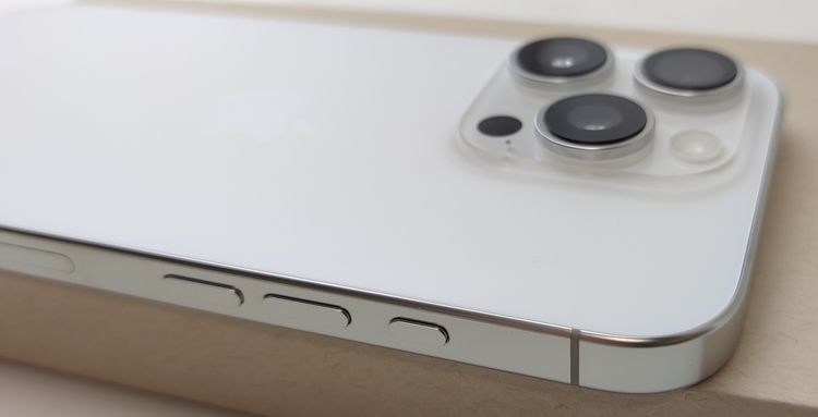 �ڸ���̤���ѡ� iPhone16 Pro 128GB �ۥ磻�ȥ����˥��� SIM�ե꡼ ��Ƚ��