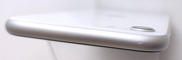 ��������ʡ� iPhone SE2 64GB �ۥ磻�� SIM���å������ ��Ƚ�� �Хåƥ꡼81%