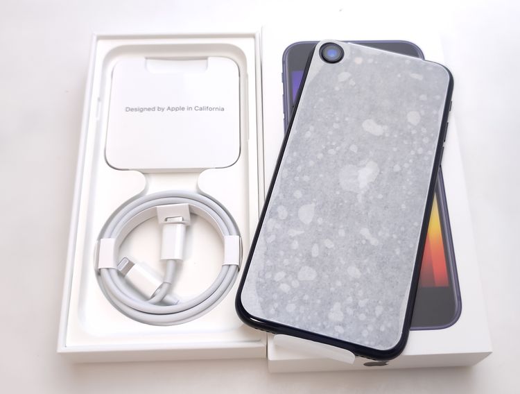 �ڿ���Ʊ�͡� iPhone SE3 64GB �ߥåɥʥ��� SIM�ե꡼ ��Ƚ�� 100%