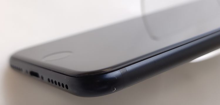 ������ʡ� iPhone SE3 128GB �ߥåɥʥ��� SIM�ե꡼ ��Ƚ�� 83%