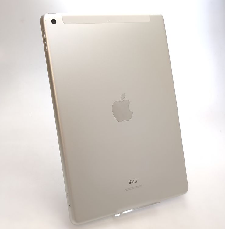 ������ʡ� iPad ��9���� 64GB ����С� SIM�ե꡼ ��Ƚ�� �Хåƥ꡼96%