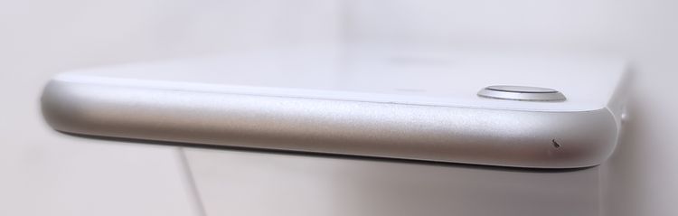 ʡ iPhone SE2 128GB ۥ磻 SIMå Ƚ 76%