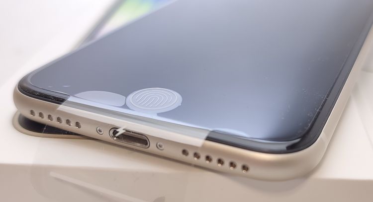 �ڿ���̤���ѡ� iPhone SE3 64GB �������饤�� SIM�ե꡼ ��Ƚ��