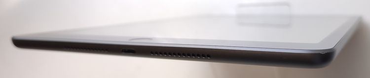 ��������ʡ� iPad ��8���� 32GB SIM�ե꡼ ��Ƚ�� �Хåƥ꡼100%