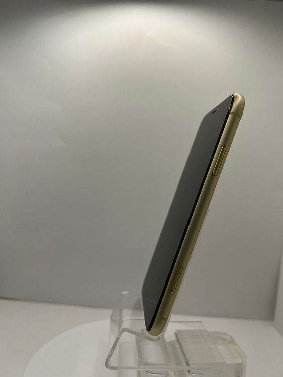 iPhone XR 64GB �����������Хåƥ꡼100% AU��SIM�ե꡼