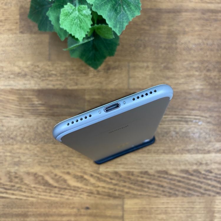 iPhone 7 128GB ����С� ������ SIM�ե꡼����̵��