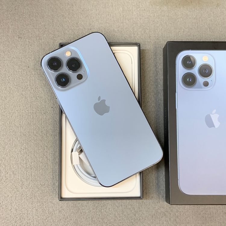 �Хåƥ꡼100�� iPhone 13Pro 256GB ������֥롼 ����SIM�ե꡼ ����̵��