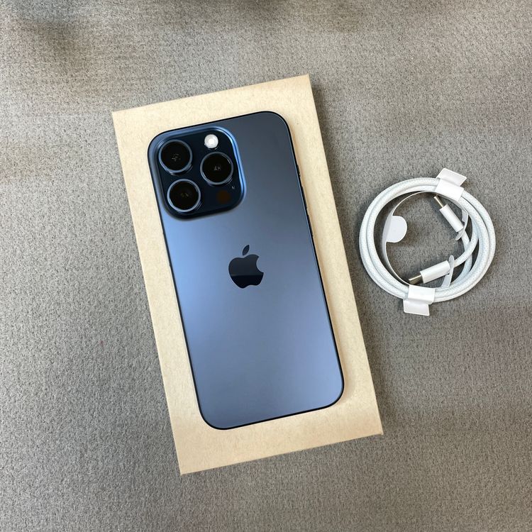 �Хåƥ꡼90% iPhone 15Pro 128GB �֥롼������ SIM�ե꡼����̵��