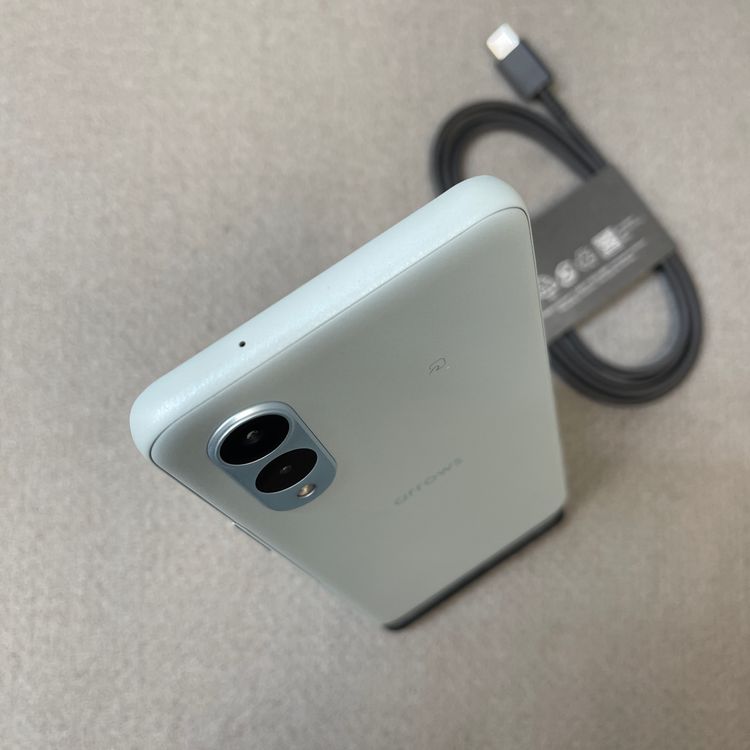 ����Ʊ�� Arrows We2 F-52E 64GB �֥롼 �ɥ����� SIM�ե꡼ ����̵��