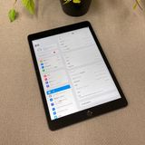 Ʊ iPad 裹 64GB 10.2 졼Wi-Fi + Cellularǥ