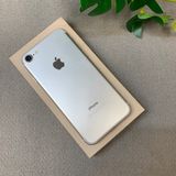 バッテリー 98% iPhone 7 32GB シルバー 国内版 SIMフリー送料無料