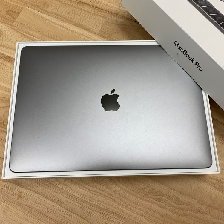 MacBook Pro13����� M2���å� ���ڡ������졼 2022ǯ ����̵�� QDM04