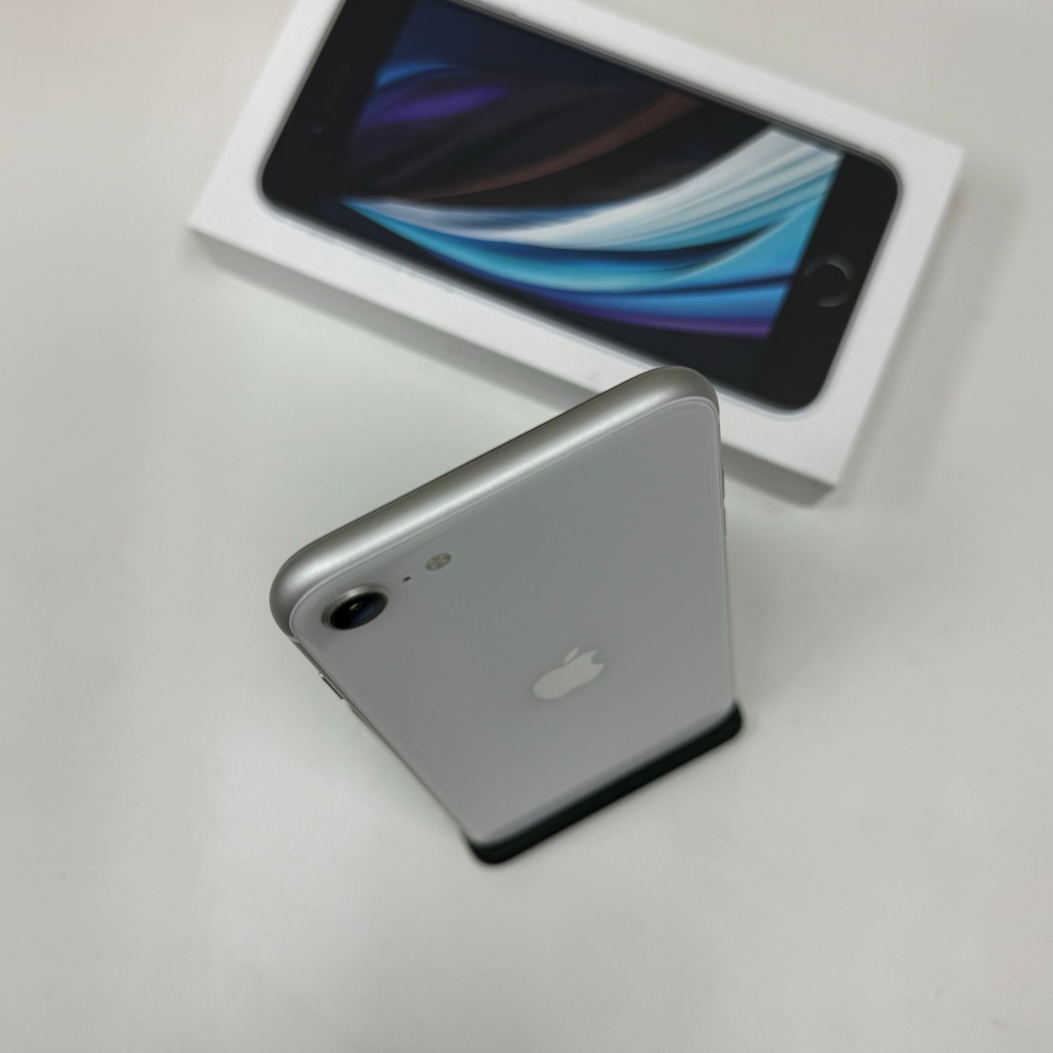iPhoneSE 第2世代 128GB ホワイト SIMフリー ムスビー|iPhoneSE 第2世代 128GB SIMフリー ホワイト 送料無料