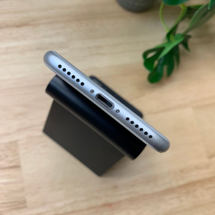 �Хåƥ꡼ 89% iPhone 7 32GB ����С������� SIM�ե꡼����̵��