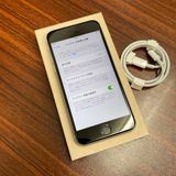 �Хåƥ꡼ 99% iPhone SE3 64GB �������饤�� ������ SIM�ե꡼ ����̵��