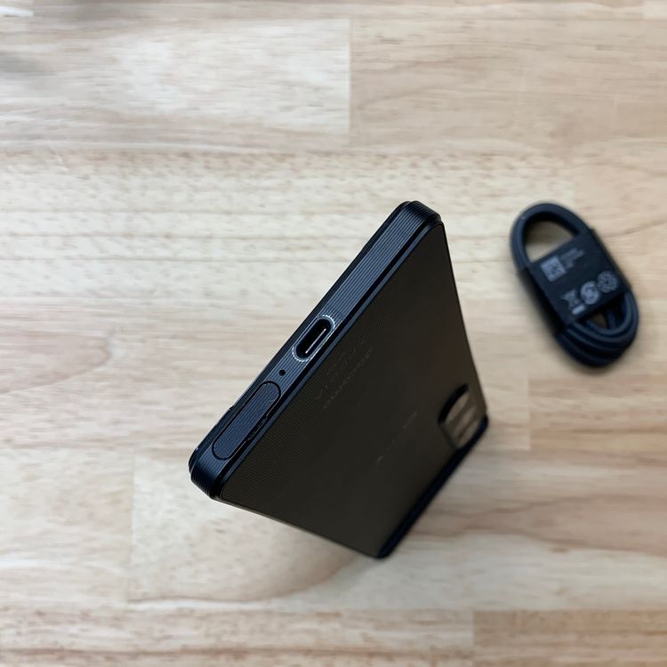 Sony Xperia 1 V SO-51D 256GB �֥�å� ������ SIM�ե꡼����̵��