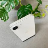 �Хåƥ꡼96% iPhone 16e 128GB �ۥ磻�� Apple�� SIM�ե꡼����̵��