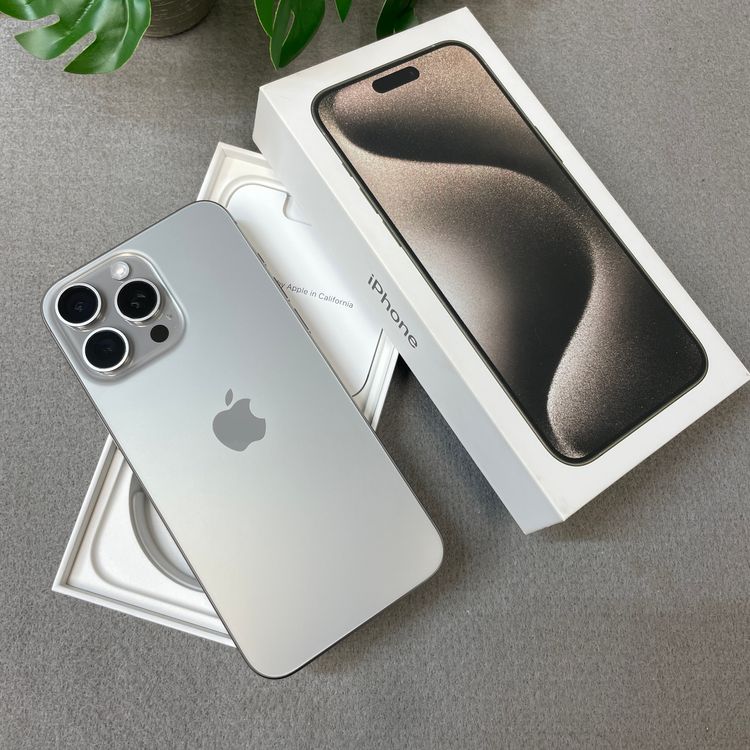 �Хåƥ꡼ 90% iPhone 15 ProMax 256GB �ʥ����� ������ SIM�ե꡼