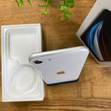 iPhone SE(��2 ����) 64GB �ۥ磻�� ����SIM�ե꡼ ����̵��