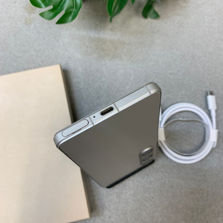 Sony Xperia 1 VI SOG13 256GB ����С� AU�� SIM�ե꡼����̵��
