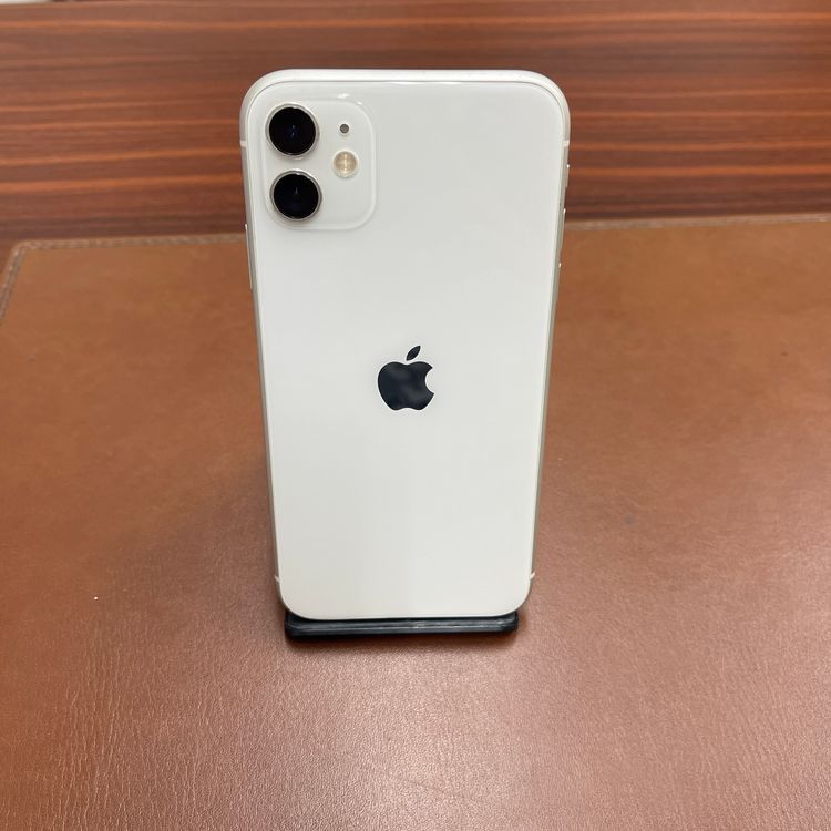 ������� iPhone 11 �ۥ磻�ȡ�ȯ��̵��