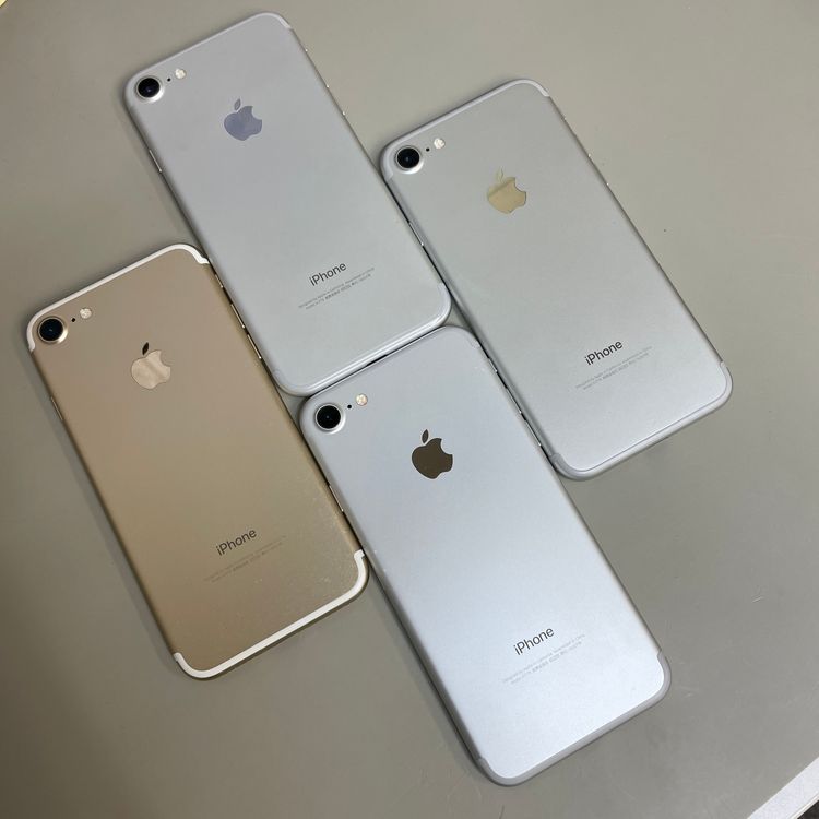 4�楻�å� iPhone 7 32GB ����С�/������� ������ SIM�ե꡼����̵��