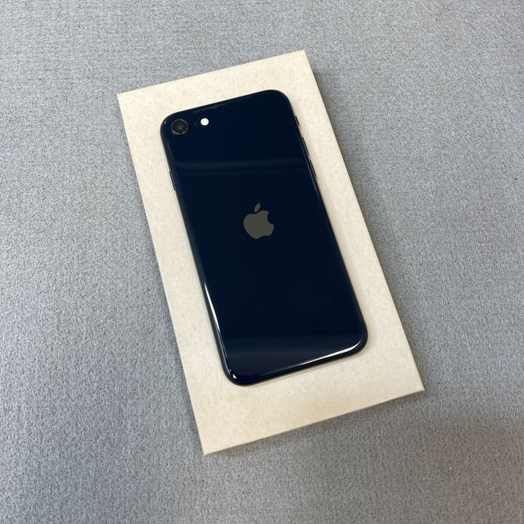 iPhone SE(�裳����) 64GB �ߥåɥʥ��ȹ����� SIM�ե꡼ ����̵��