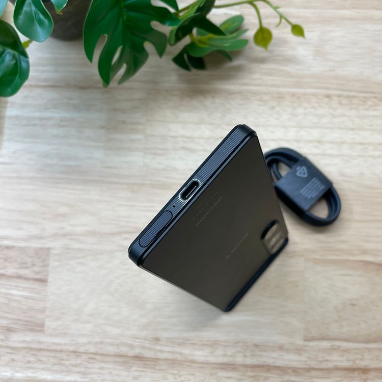 Sony Xperia 1 V SO-51D 256GB �֥�å� ������ SIM�ե꡼����̵��
