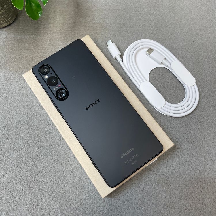 Sony Xperia 1 V SO-51D 256GB �֥�å� ������ SIM�ե꡼����̵��