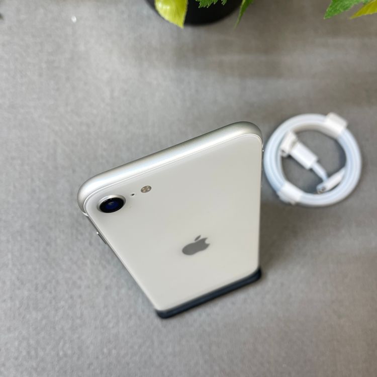 ����Ʊ�� iPhone SE2 64Gb �ۥ磻�� ������SIM�ե꡼����̵�� �������� ��
