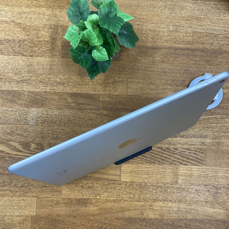 �Хåƥ꡼ 97%  iPad Air 3 ����С�  64GB Wi-Fi��ǥ� ����̵��