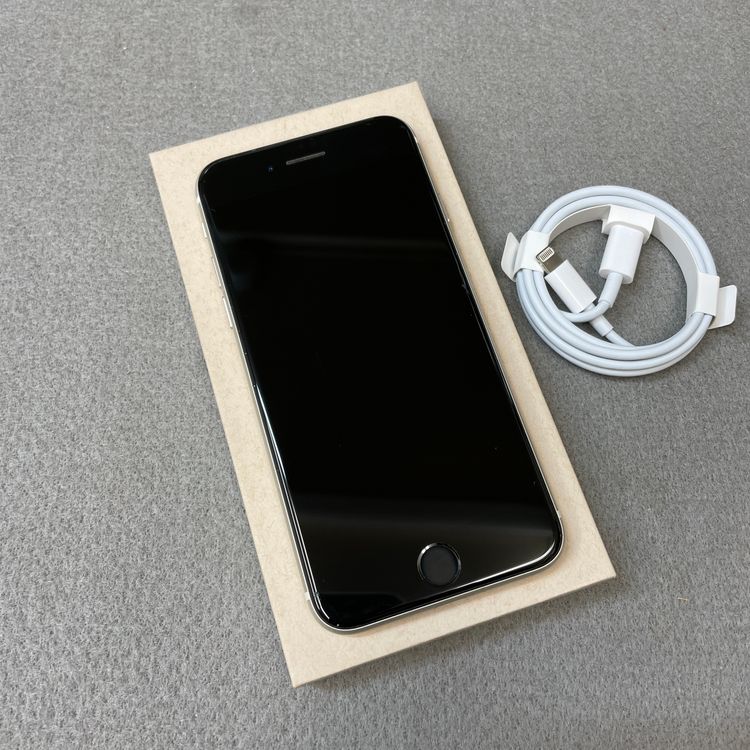 �Хåƥ꡼ 100% iPhone SE3 64GB �������饤�� ������ SIM�ե꡼ ����̵��