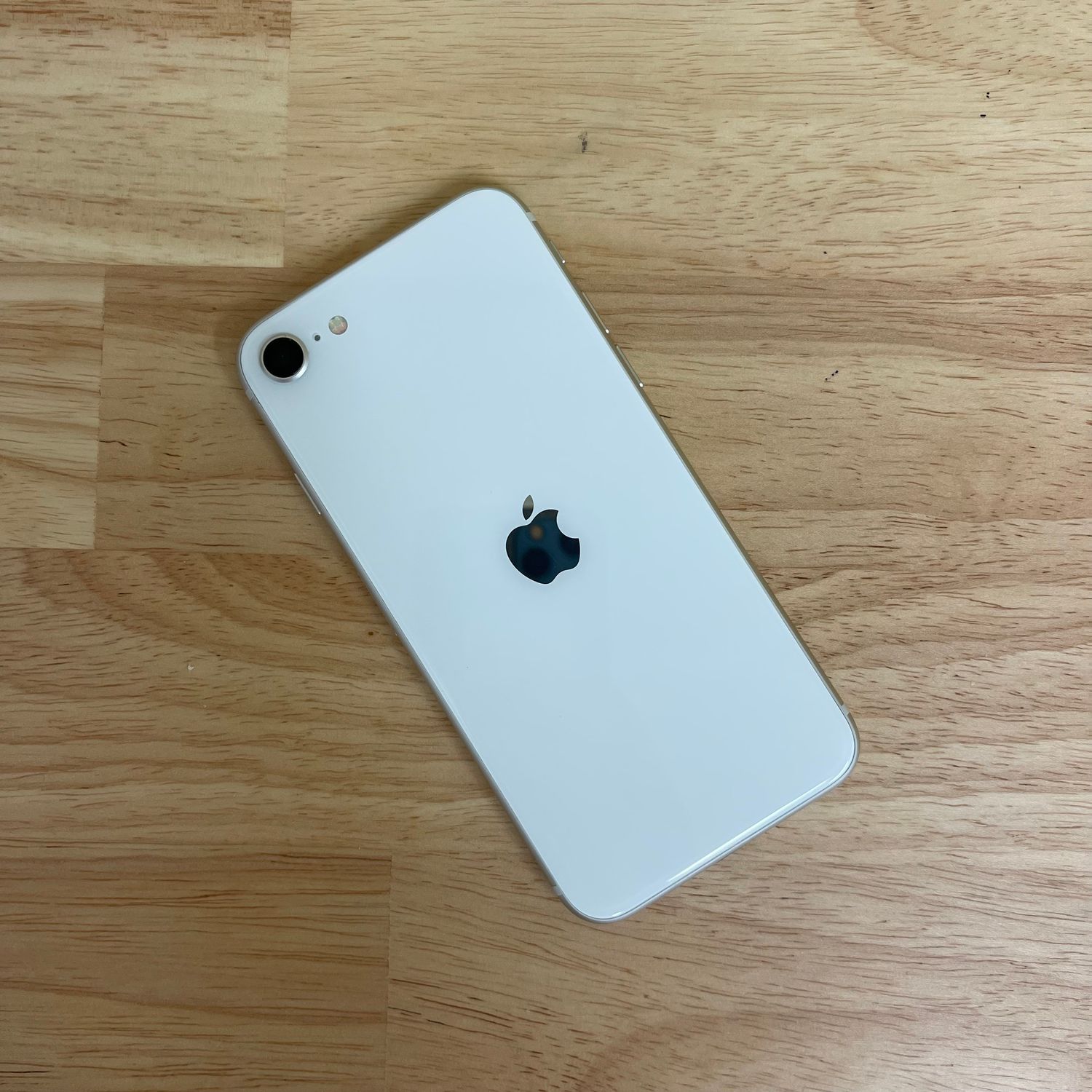 【370中古美品】iPhoneSE第二世代 64GB ホワイト iPhone SE 第2世代 64GB SIMフリー ホワイト(APPLE 〔中古