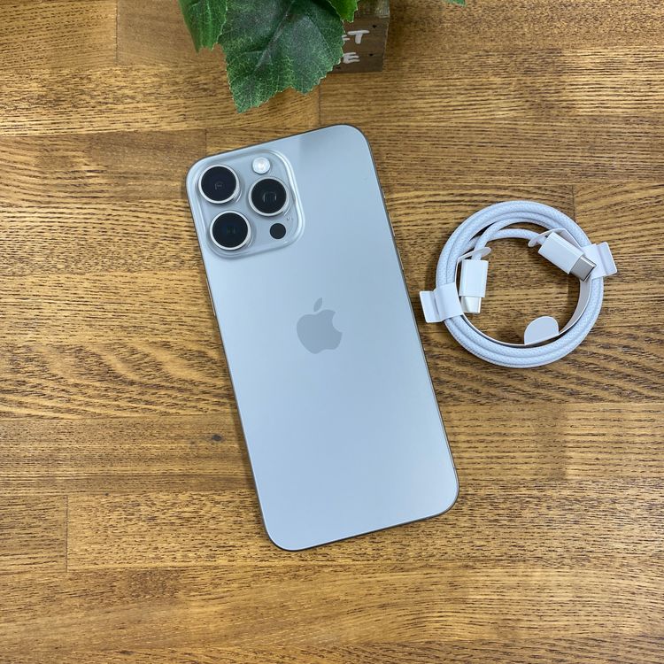 iPhone15ProMax 256GB �ʥ����� ������SIM�ե꡼����̵��