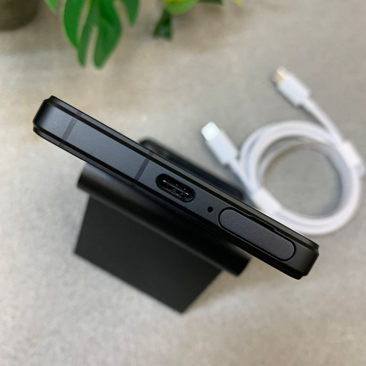 Xperia 5 V SO-53D 128GB �֥�å� �ɥ����� SIM�ե꡼ ����̵��