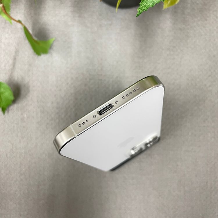 ����Ʊ�� iPhone16Pro 512GB �ۥ磻�� ������ SIM�ե꡼ ����̵��