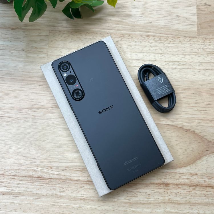 Sony Xperia 1 V SO-51D 256GB �֥�å� ������ SIM�ե꡼����̵��