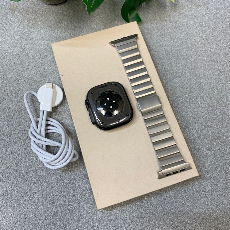 �Хåƥ꡼100% Apple Watch Ultra 2 GPS + Cellular��ǥ�